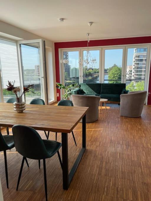 אולדנבורג Penthouse-Wohnung Mit Flussblick מראה חיצוני תמונה